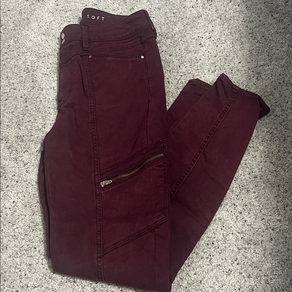 White House Black Market The Everyday Soft Jean - Picture 2 of 4